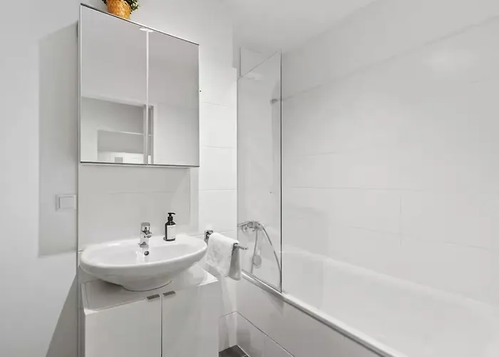 Fast Wifi - 3 Min Walk To Metro - On-site Parking For 19,90 Eur * Відень