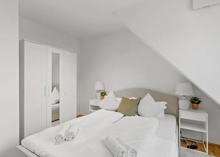 Fast Wifi - 3 Min Walk To Metro - On-site Parking For 19,90 Eur Відень